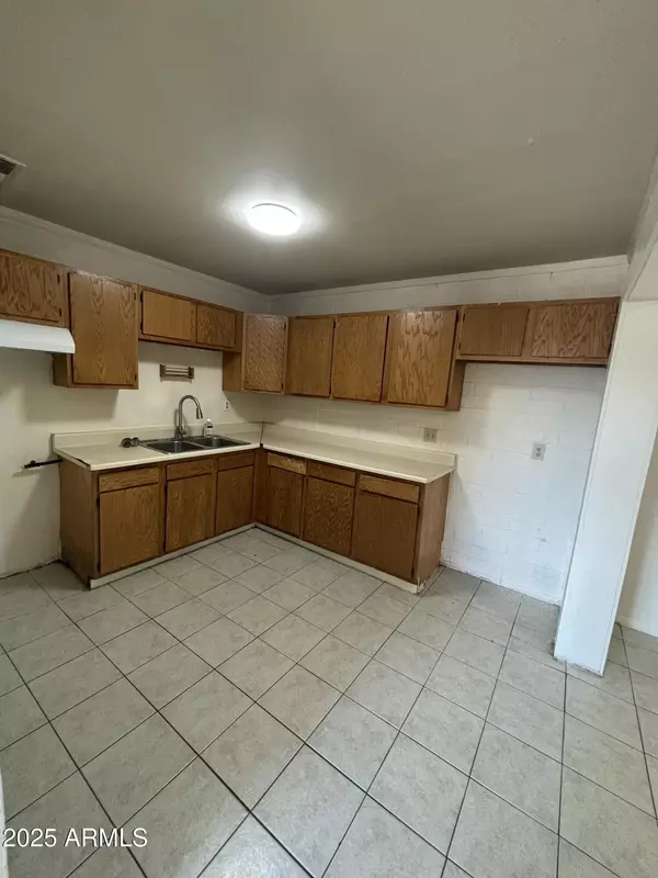 Phoenix, AZ 85041,4050 W NANCY Lane