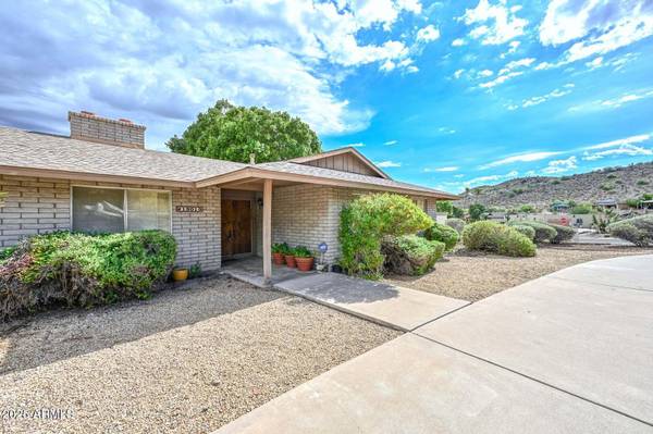 Phoenix, AZ 85029,13013 N Surrey Circle