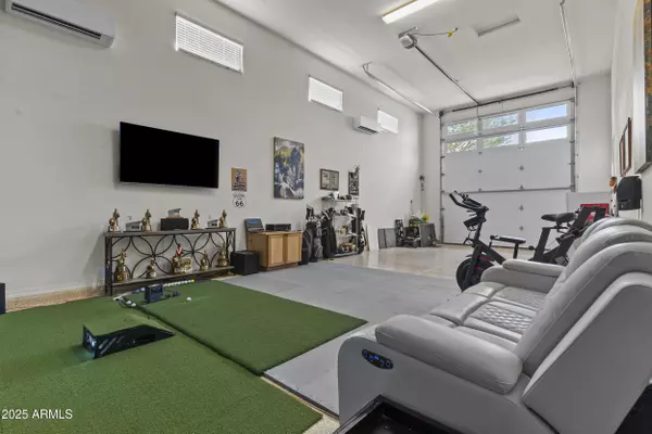 17268 W STRAIGHT ARROW Lane, Surprise, AZ 85387