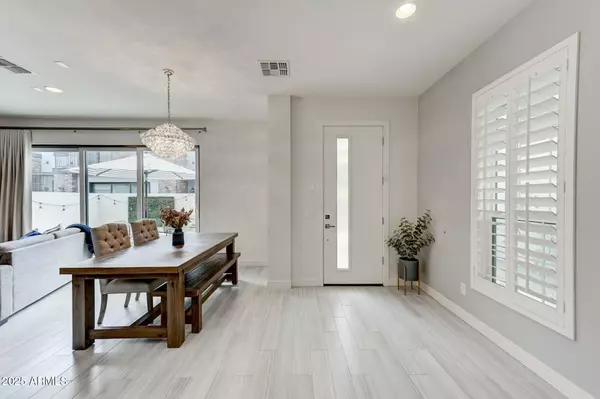 Phoenix, AZ 85013,240 W MISSOURI Avenue #10
