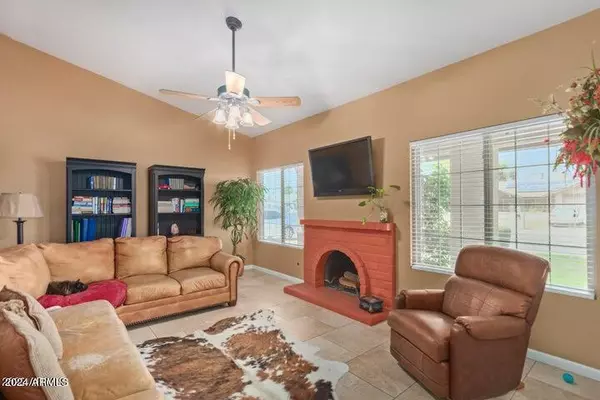 Phoenix, AZ 85023,2447 W MANDALAY Lane