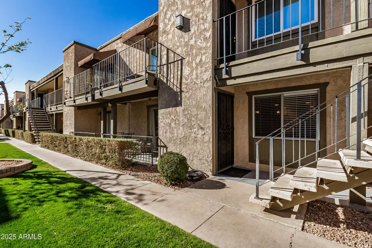 Phoenix, AZ 85016,2228 E CAMPBELL Avenue #116