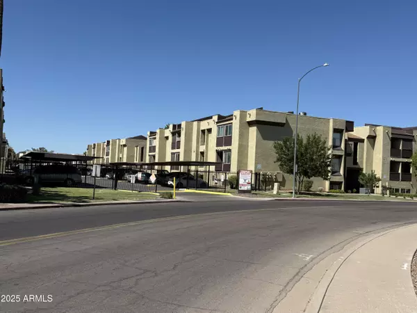 Mesa, AZ 85210,461 W HOLMES Avenue #342