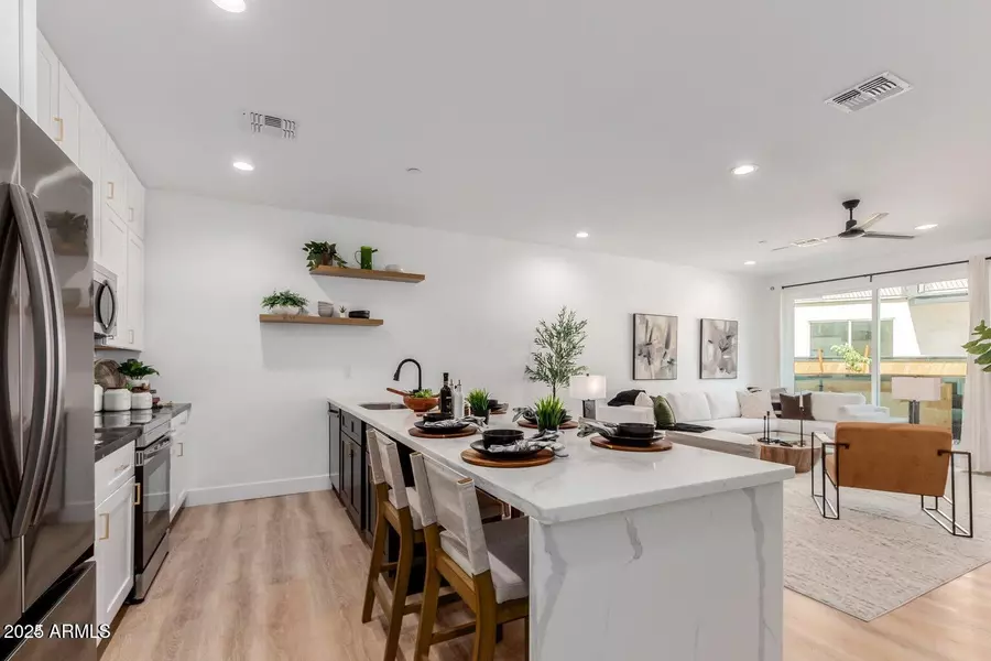 3426 E UNIVERSITY Drive #112, Mesa, AZ 85213