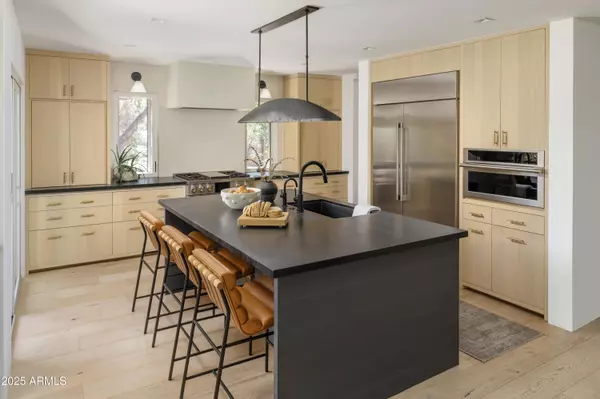 Sedona, AZ 86336,460 CORONADO Trail