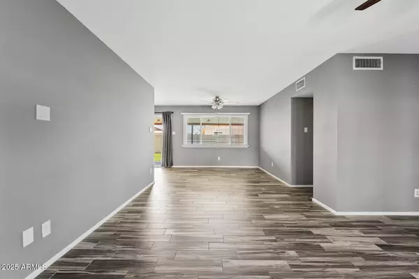 Tempe, AZ 85283,803 E CARMEN Street