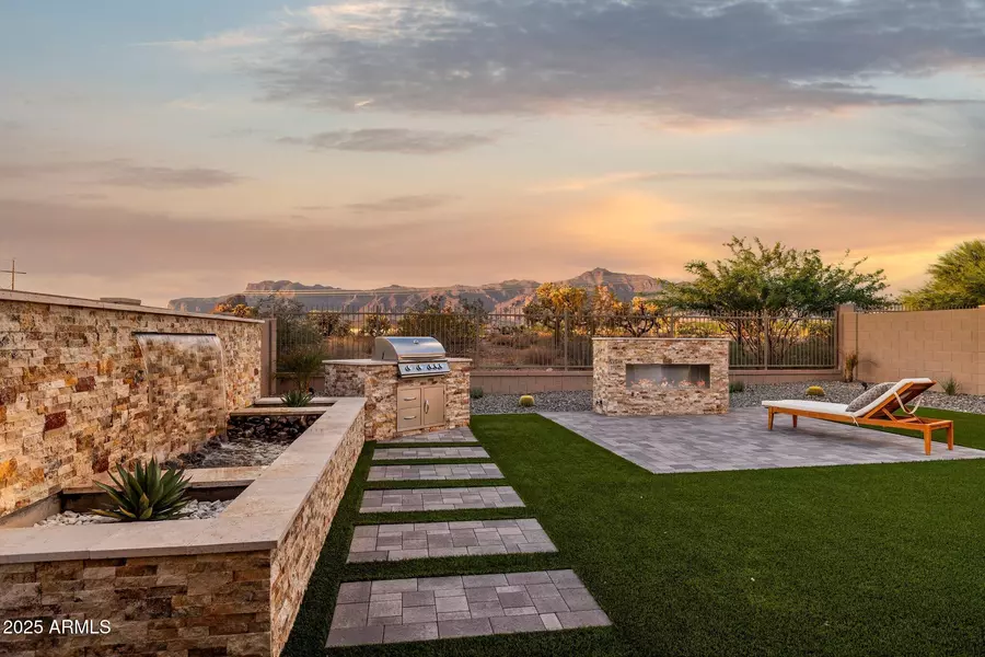 11738 E CHEVELON Trail, Gold Canyon, AZ 85118