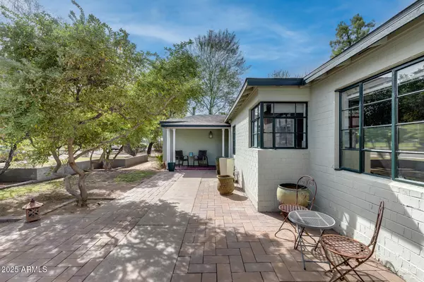 Phoenix, AZ 85007,1542 W EDGEMONT Avenue