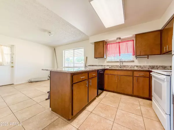 Tempe, AZ 85281,834 W 10TH Street
