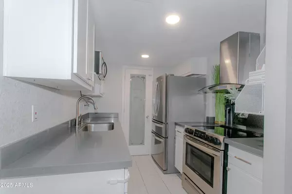 Phoenix, AZ 85033,4255 N 68TH Drive