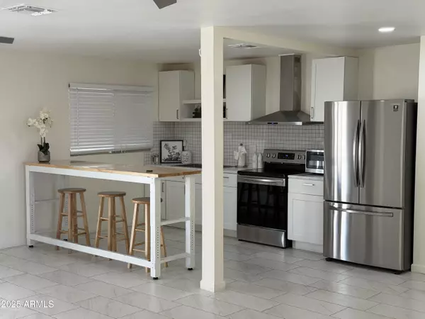 Tempe, AZ 85283,632 W FORDHAM Drive