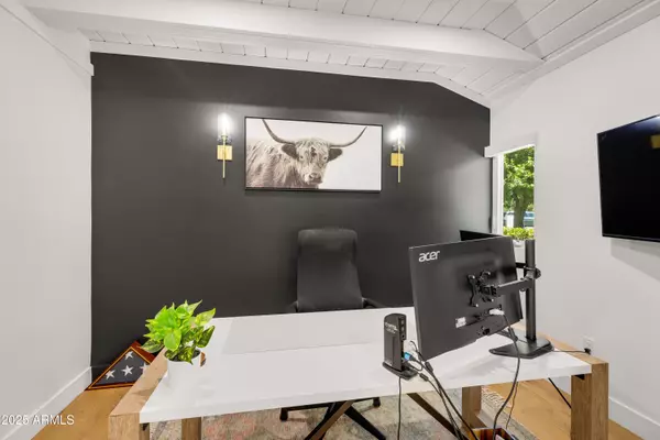 Phoenix, AZ 85021,1101 W ROYAL PALM Road