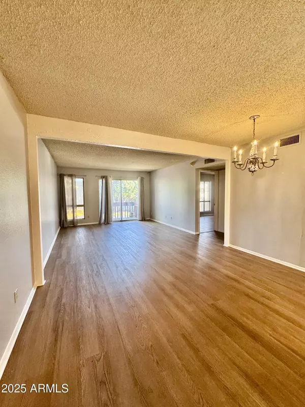 Phoenix, AZ 85015,1701 W TUCKEY Lane #206