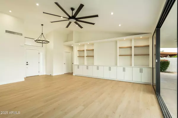 Scottsdale, AZ 85254,5402 E MICHELLE Drive