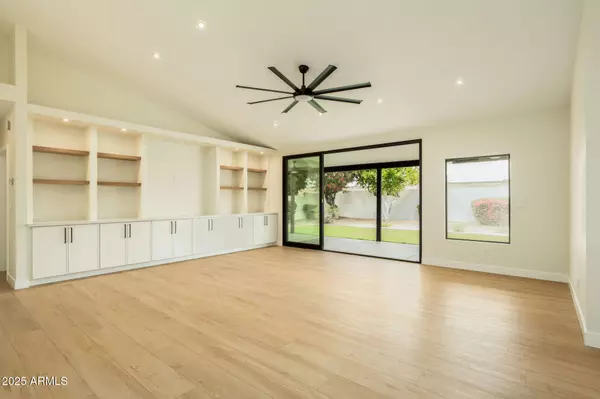 Scottsdale, AZ 85254,5402 E MICHELLE Drive