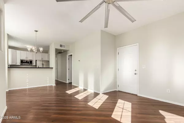 Phoenix, AZ 85022,1720 E THUNDERBIRD Road #2125