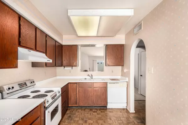 Phoenix, AZ 85014,821 E Fern Drive South Drive S