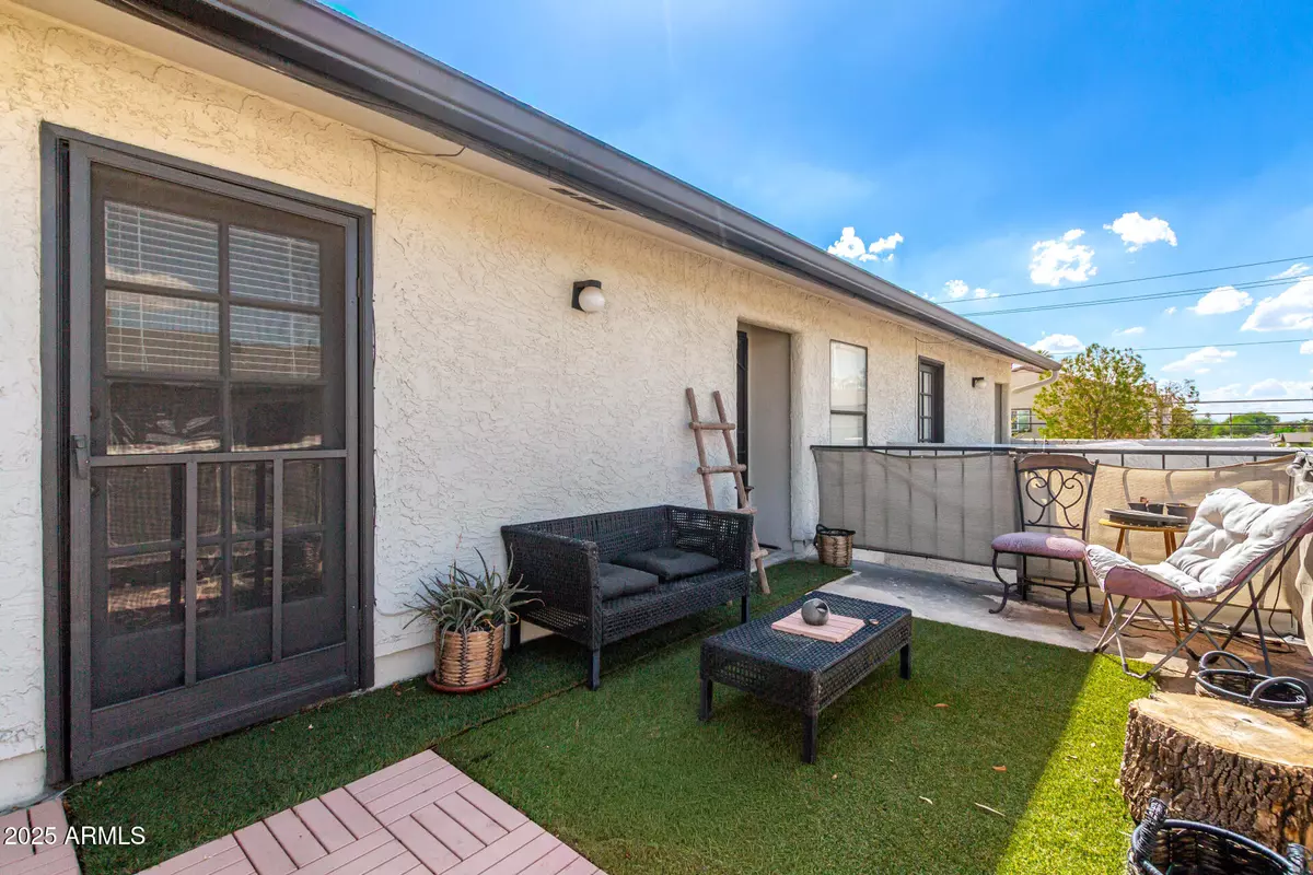 Phoenix, AZ 85018,3136 N 38TH Street #9