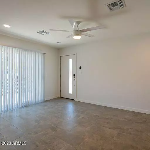 Phoenix, AZ 85014,6227 N 13th Place #1