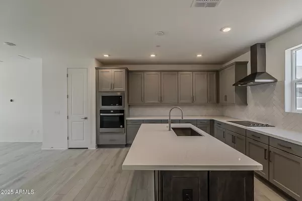 Surprise, AZ 85388,11300 N CASA DEGA Drive #1080