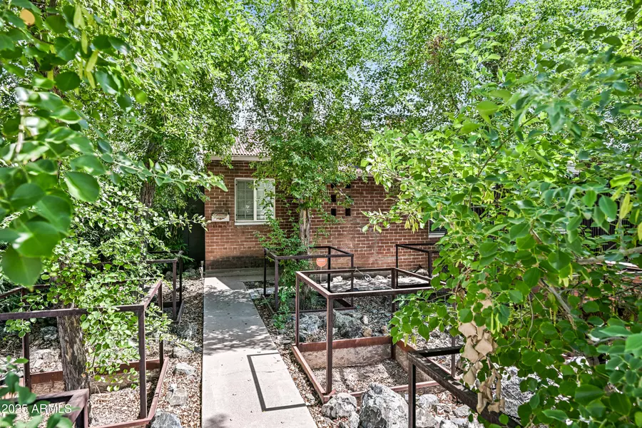 2711 N 7th Street, Phoenix, AZ 85006