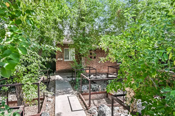 2711 N 7th Street, Phoenix, AZ 85006