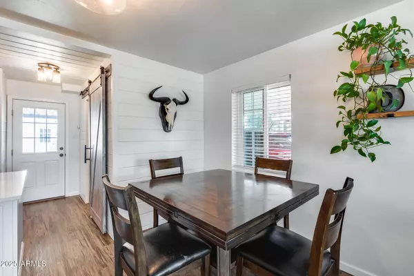 Phoenix, AZ 85015,1922 W WELDON Avenue