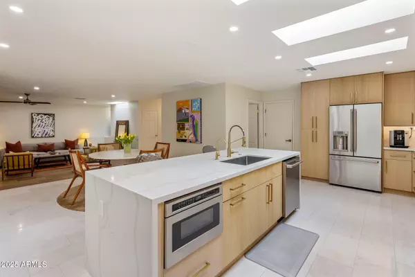 Scottsdale, AZ 85258,8083 E Via Del Valle --