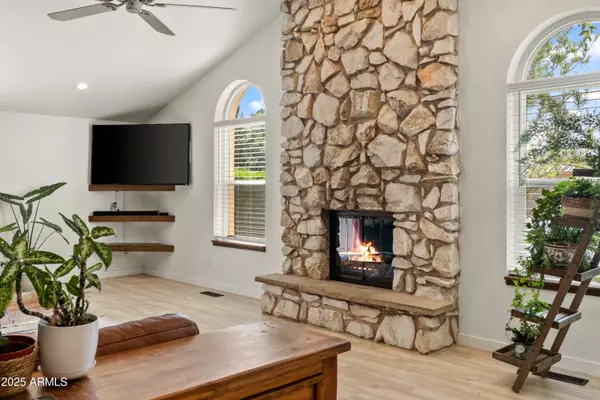 Sedona, AZ 86351,25 Miner Circle