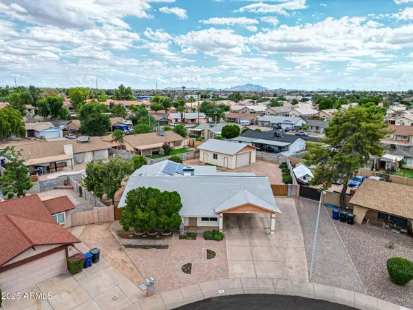 Chandler, AZ 85225,441 W HIGHLAND Street