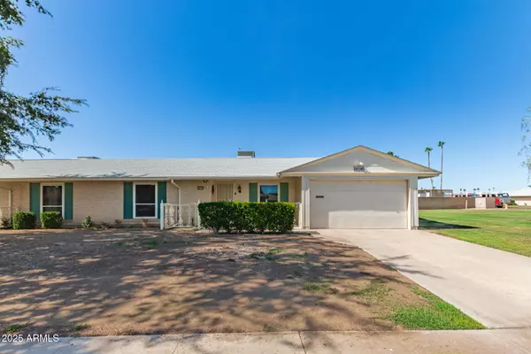 10215 W KINGSWOOD Circle, Sun City, AZ 85351