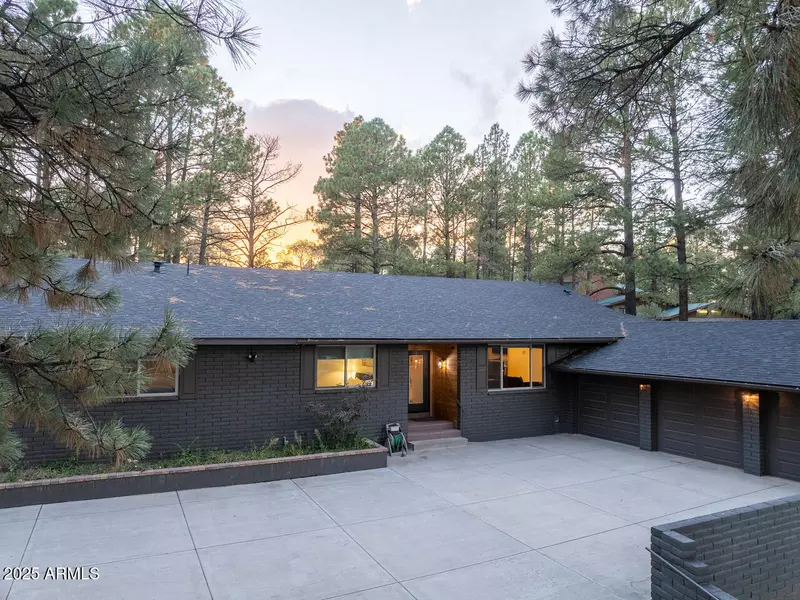 2435 N OAKMONT Drive, Flagstaff, AZ 86004