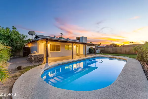 4232 W RUTH Avenue, Phoenix, AZ 85051