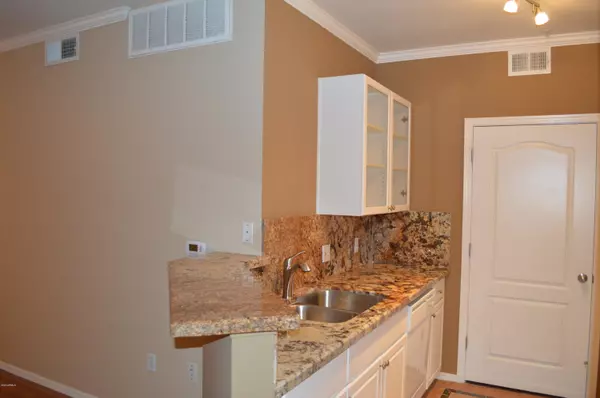 Phoenix, AZ 85016,1701 E COLTER Street #251