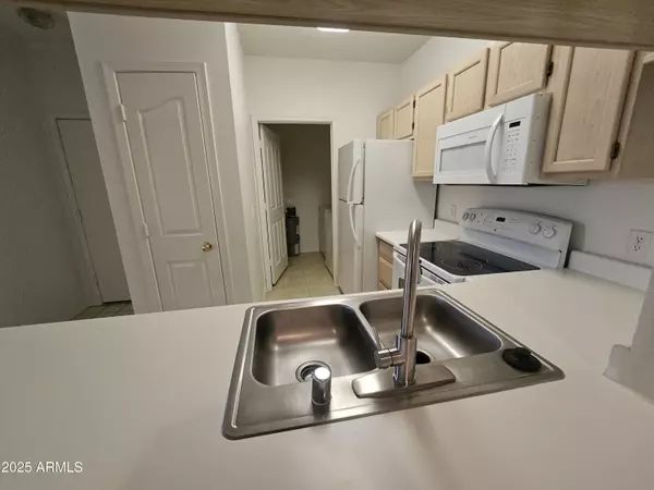 Phoenix, AZ 85048,16013 S DESERT FOOTHILLS Parkway #2130