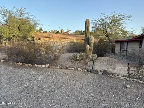 Phoenix, AZ 85020,1735 E GRISWOLD Road