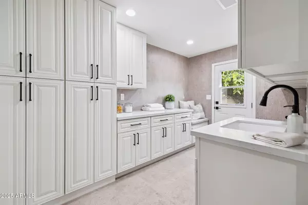 Scottsdale, AZ 85258,8943 N 80th Place