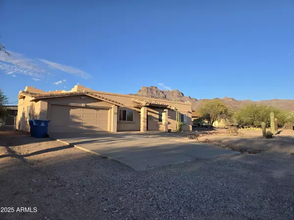 Apache Junction, AZ 85119,5660 E Calle Mirage --