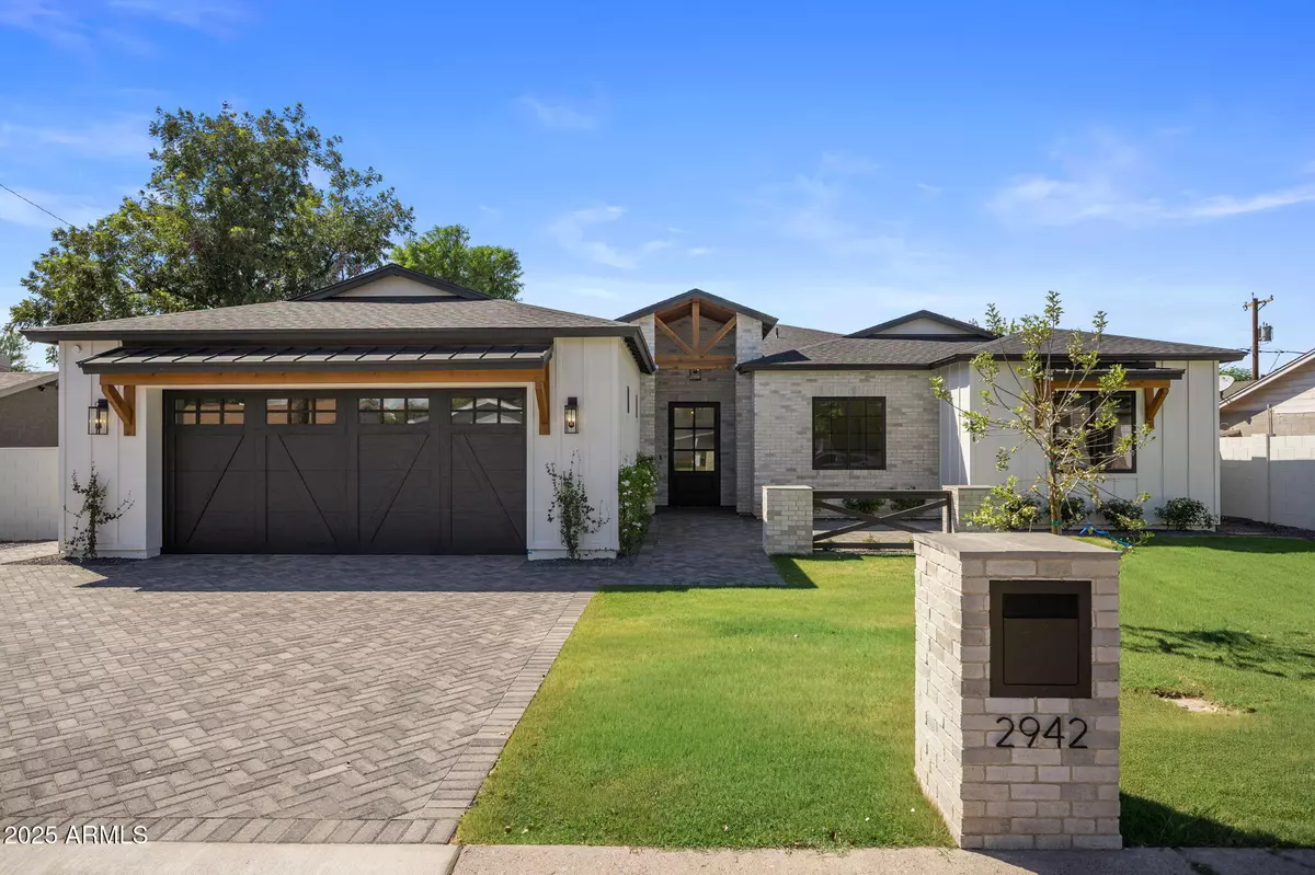 Phoenix, AZ 85018,2942 N 47TH Place
