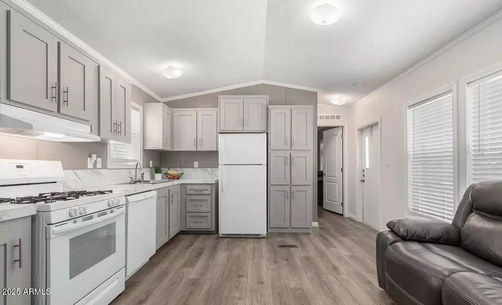 2605 W VAN BUREN Street #137, Phoenix, AZ 85009