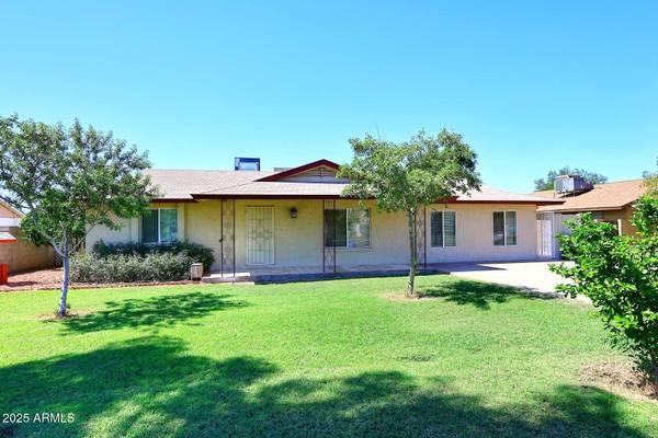 8334 N 55TH Avenue, Glendale, AZ 85302