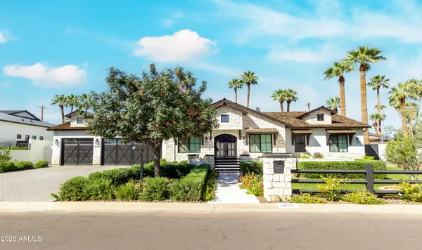 Phoenix, AZ 85018,5612 E CALLE DEL PAISANO --