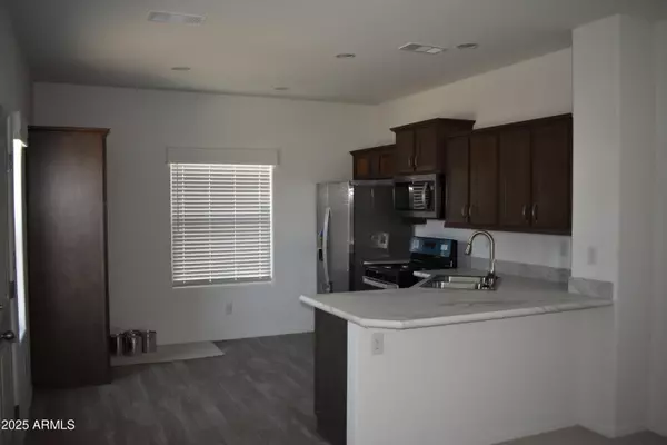 Tucson, AZ 85705,620 W LIMBERLOST Drive #E3