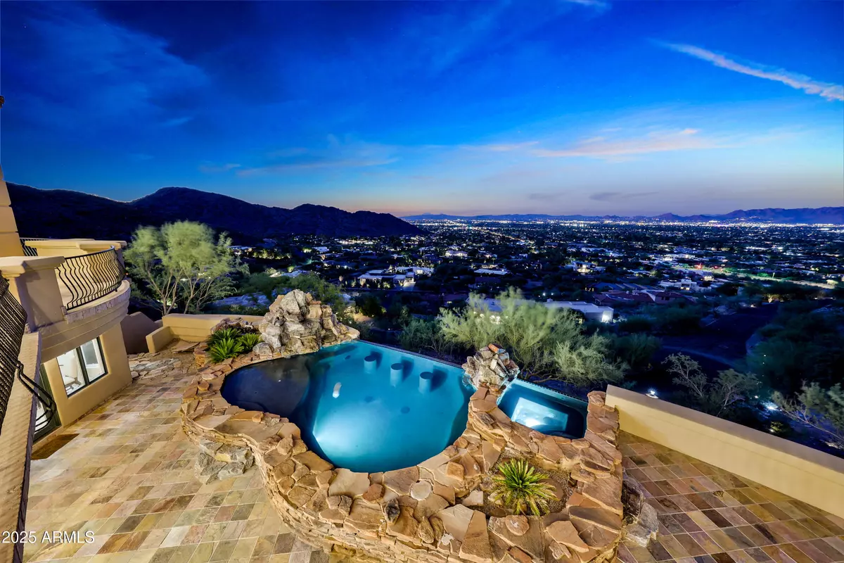 Paradise Valley, AZ 85253,4615 E WHITE Drive