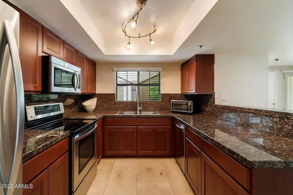 Phoenix, AZ 85018,5104 N 32ND Street #208