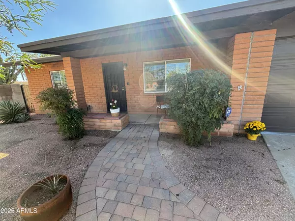 Phoenix, AZ 85032,2827 E CAPTAIN DREYFUS Avenue