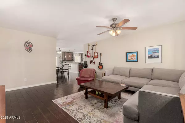 Phoenix, AZ 85032,2827 E CAPTAIN DREYFUS Avenue