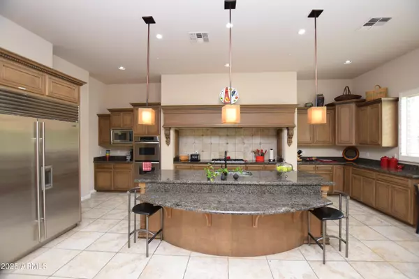 Scottsdale, AZ 85260,9842 E CELTIC Drive
