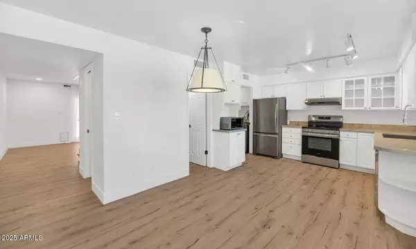 Phoenix, AZ 85018,4027 E CAMPBELL Avenue