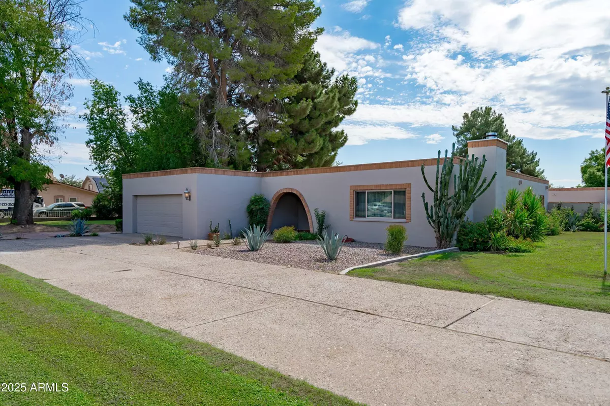 Glendale, AZ 85304,6415 W SURREY Avenue
